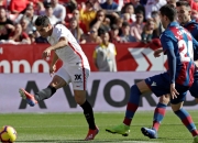 雷火电竞亚洲先驱-包含塞维利亚遭遇主场失利，排名下滑的词条