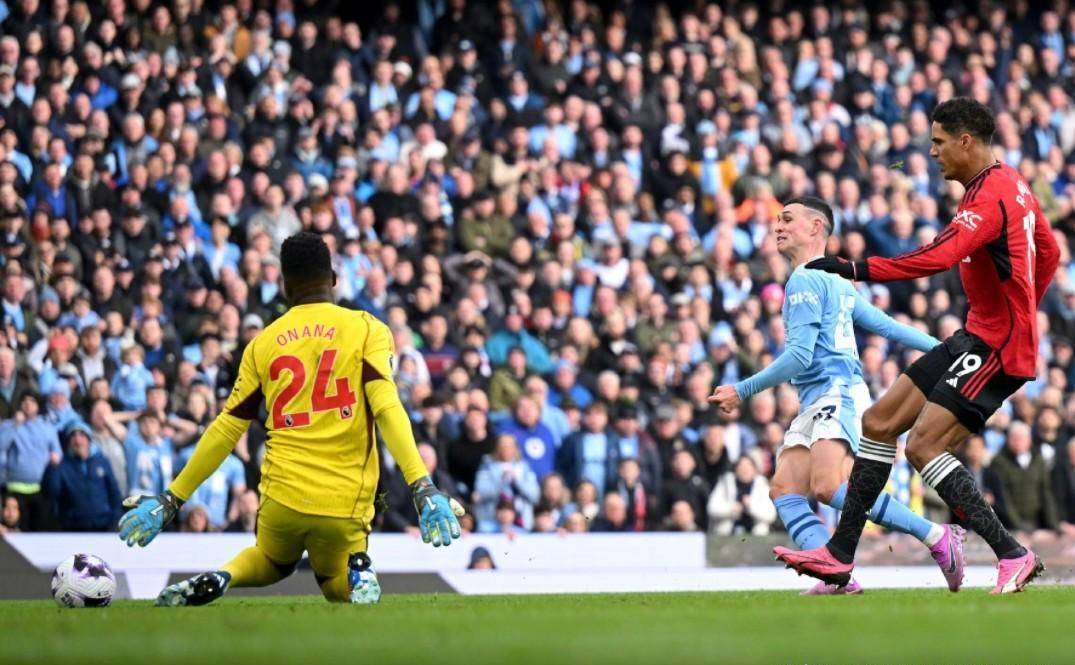 曼城轻取利物浦，贝尔梅开二度欧冠