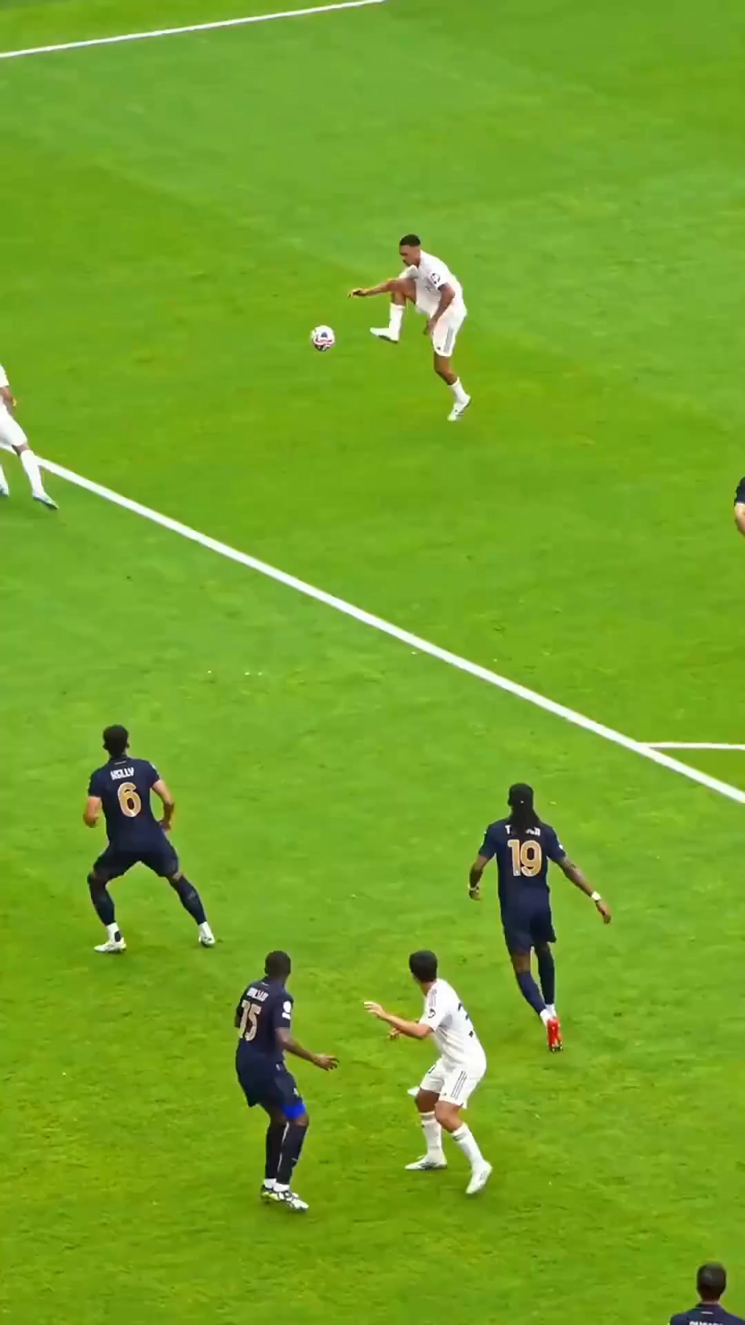 多特蒙德险胜皇马，姆巴佩补时绝平世界杯