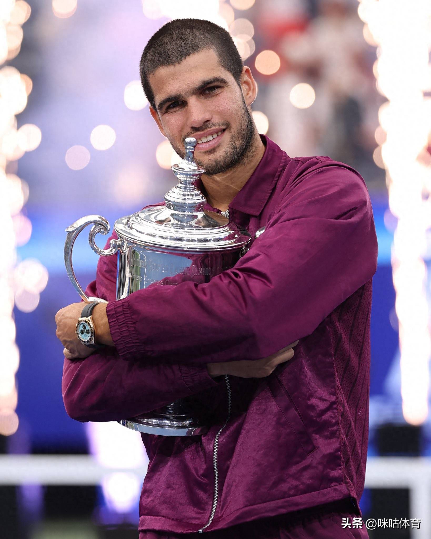 英国网球队鏖战日本网球队,费德勒打破历史纪录的简单介绍 英国网球队鏖战日本网球队,费德勒打破历史纪录的简单介绍